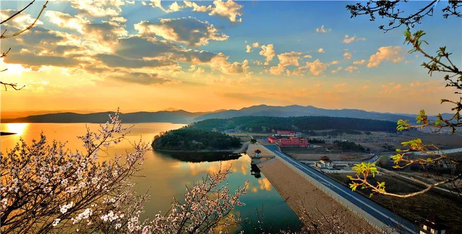 转山湖风景区   地址:四平市铁东区转山湖风景区     day4   休闲游